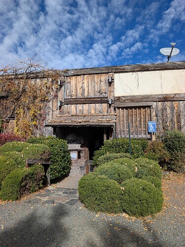 PXL_20251102_175804239