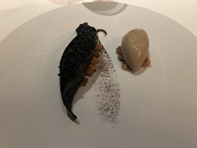 842664E5-DA37-4A5F-9051-2E3231031325