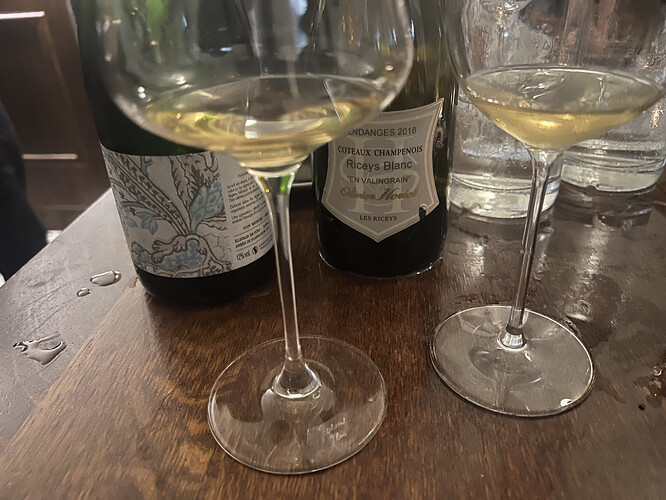 D9AA0E6B-5C15-4172-965A-3AE508DC0B42