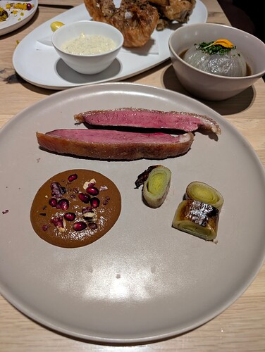 PXL_20251130_041541530