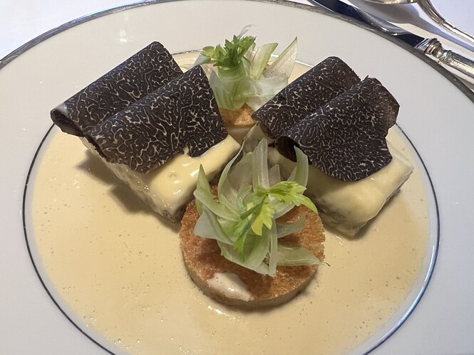 2244E0DF-7988-43D5-8437-2CB836946D1E_1_105_c