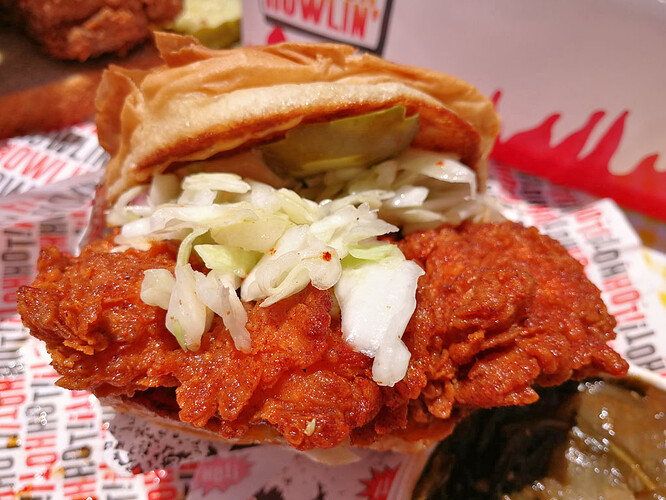 howlin8_011