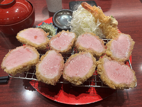 4A81F139-1174-45E2-8389-A08A16158E34_1_201_a