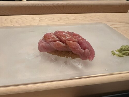 96600F71-DD6C-473D-A979-33B893865AD8_1_102_o